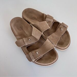 Jenni Kayne Women’s Suede Hutton Slide Sandal. Excellent condition 🥳